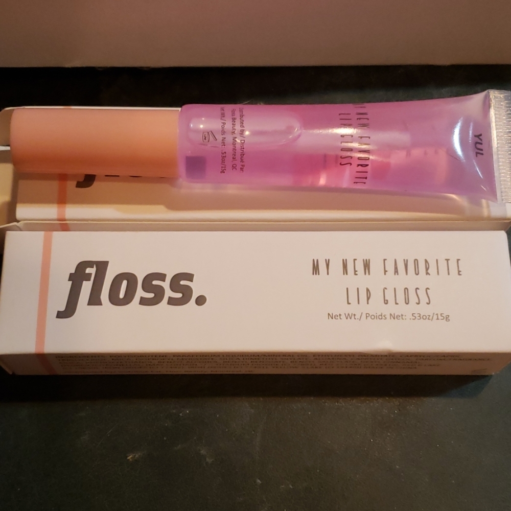 Floss my new favorite lip gloss in yul